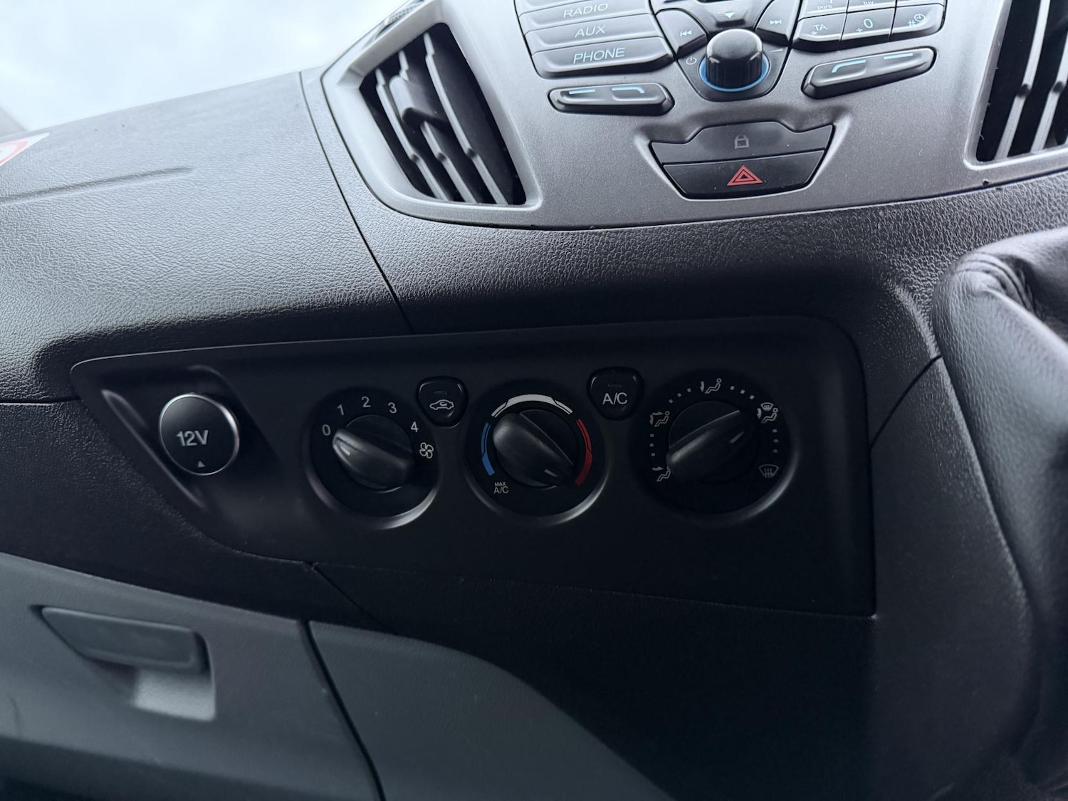 Used Ford Transit Custom 2015 for sale - 76803577: Photo 17