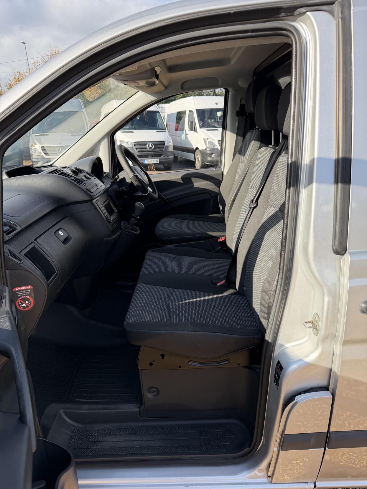 Used Mercedes-Benz Vito 2013 for sale - 76377160: Photo 15
