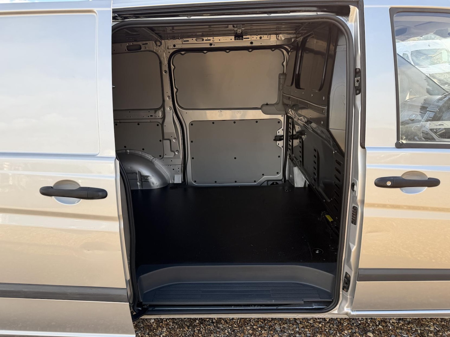 Used Mercedes-Benz Vito 2013 for sale - 76377160: Photo 31