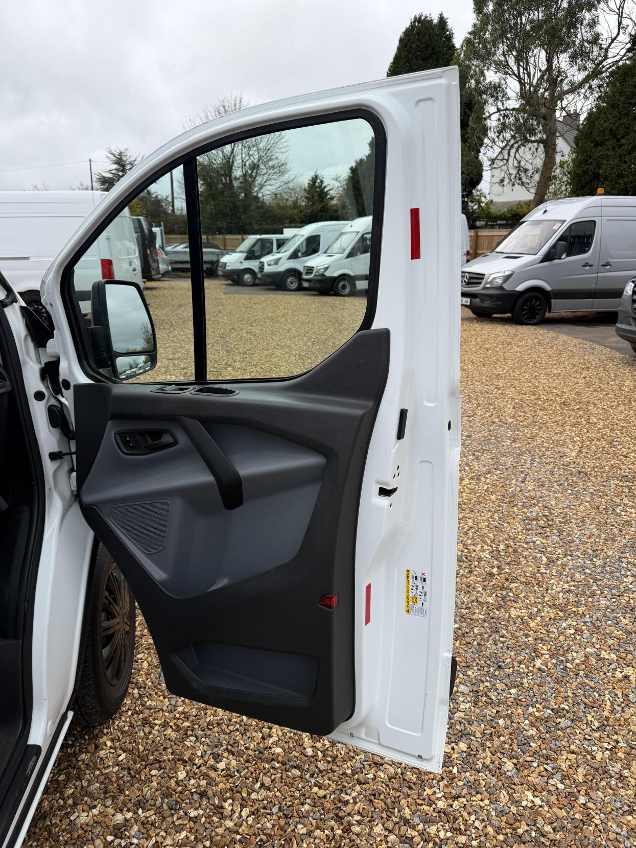 Used Ford Transit Custom 2016 for sale - 76471819: Photo 11