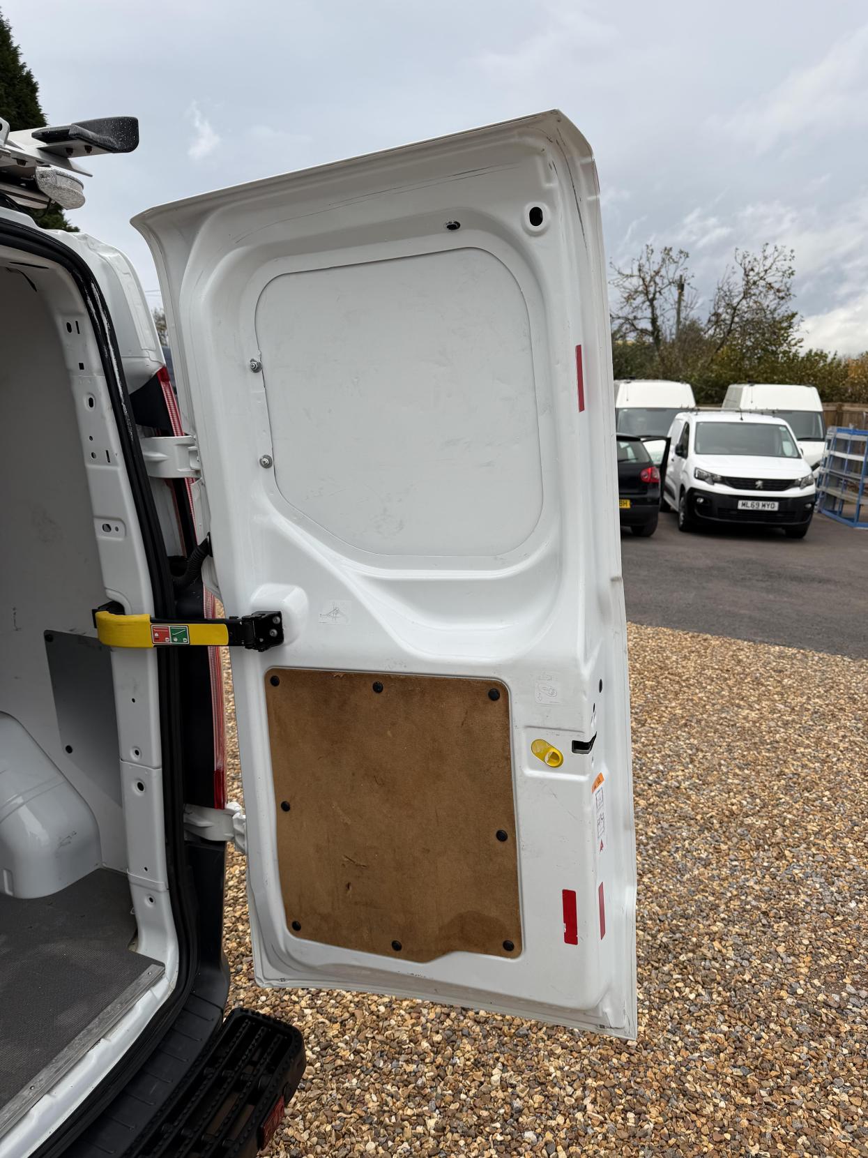 Used Ford Transit Custom 2016 for sale - 76471819: Photo 46