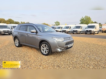 Used Mitsubishi Outlander 2015 for sale - 75616047: Photo