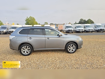 Used Mitsubishi Outlander 2015 for sale - 75616047: Photo