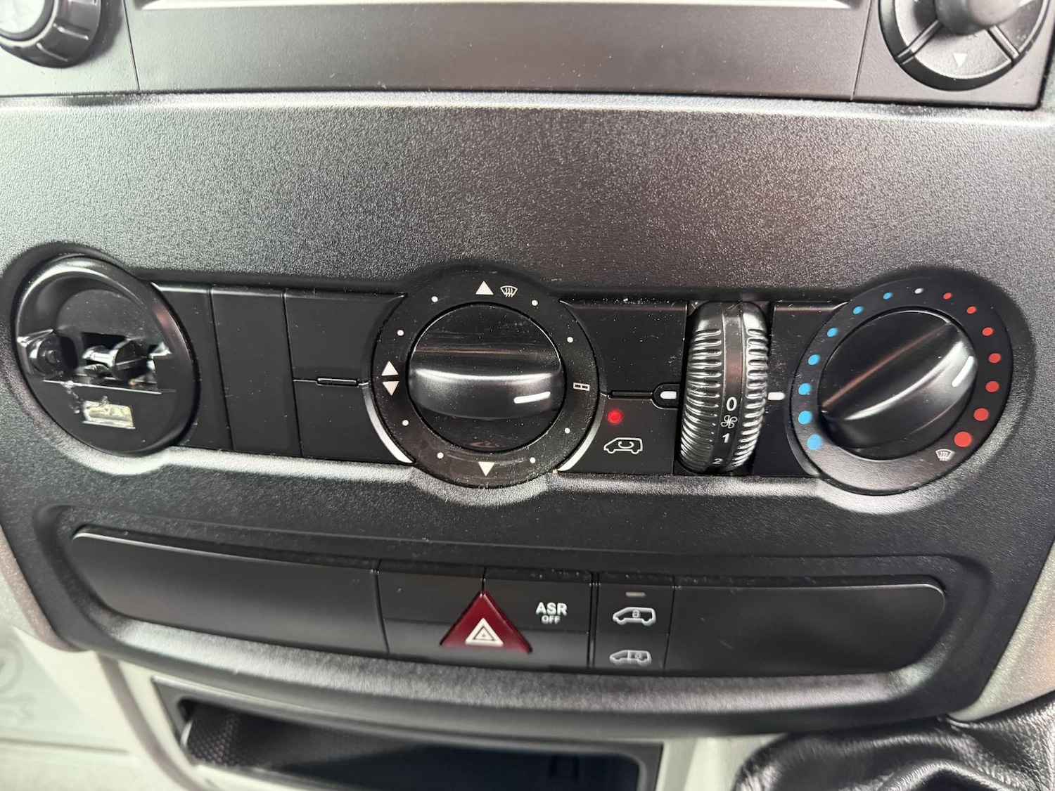 Used Mercedes-Benz Sprinter 2014 for sale - 77536388: Photo 23