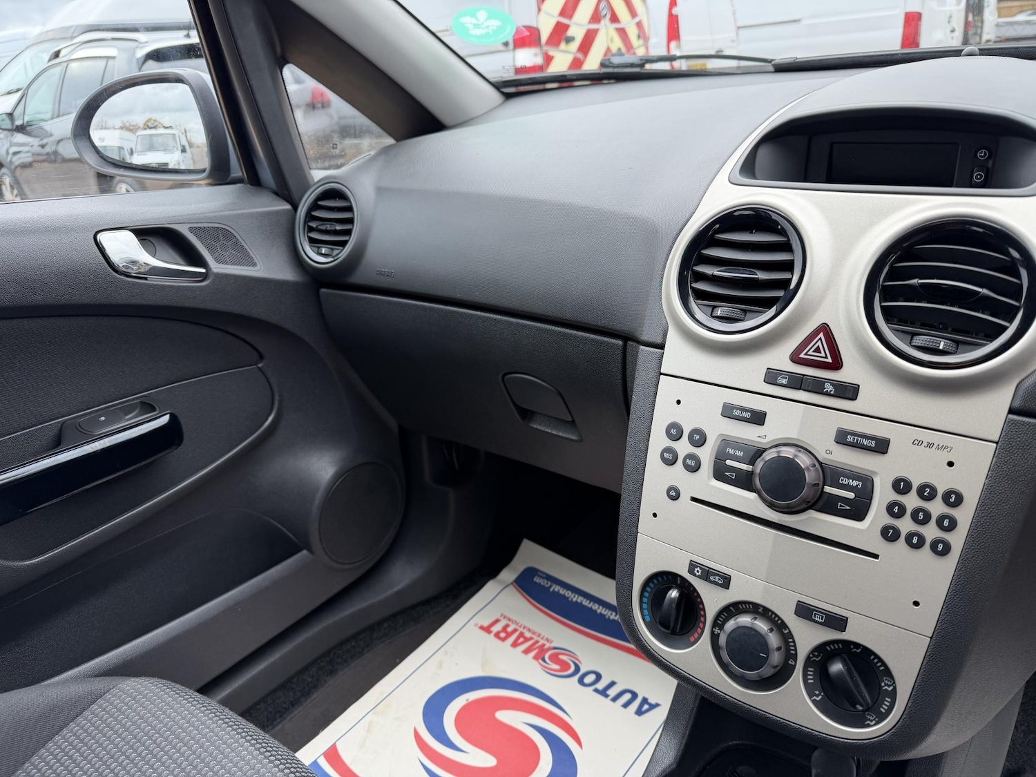 Used Vauxhall Corsa 2009 for sale - 76507903: Photo 28