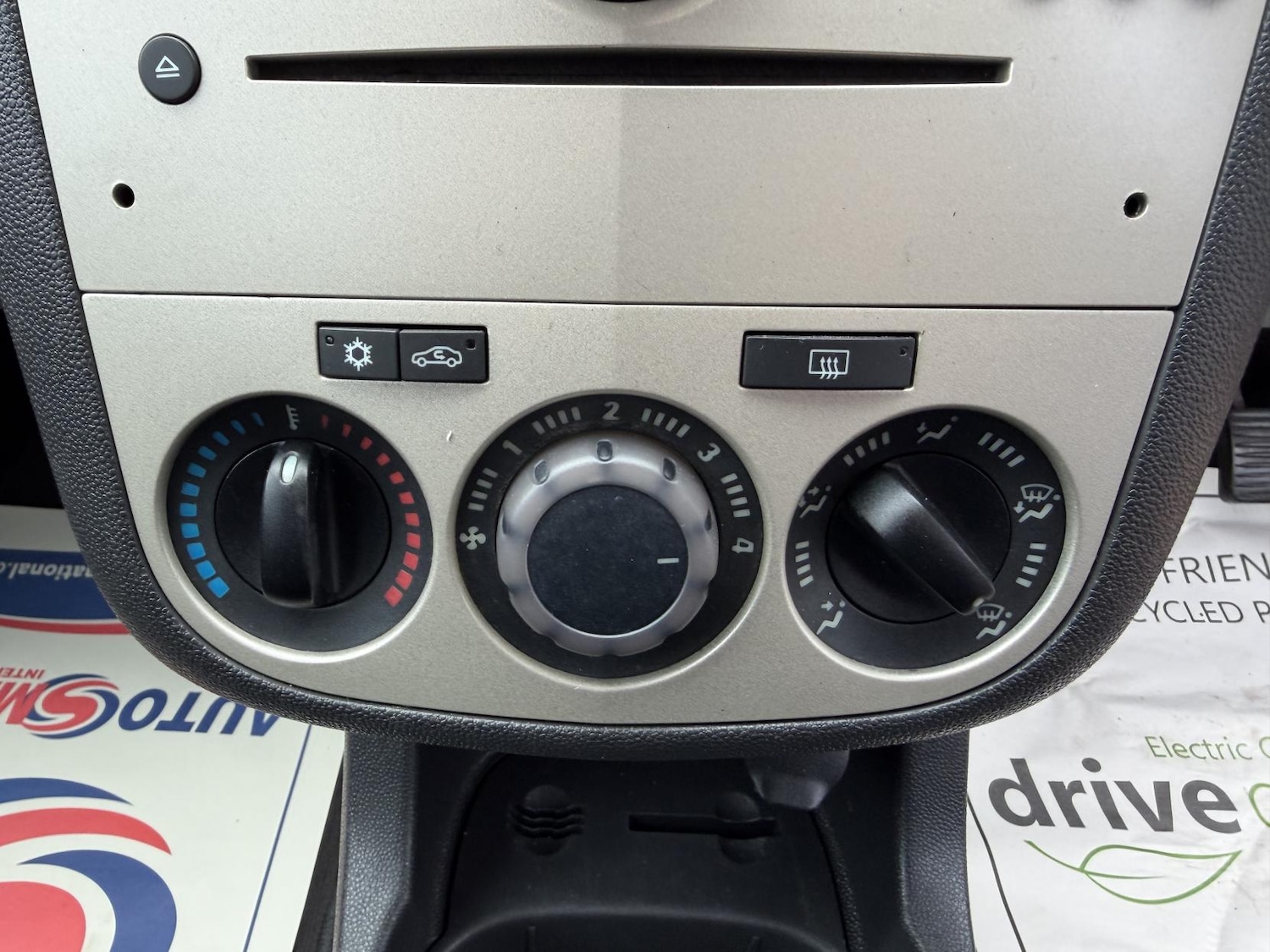 Used Vauxhall Corsa 2009 for sale - 76507903: Photo 30