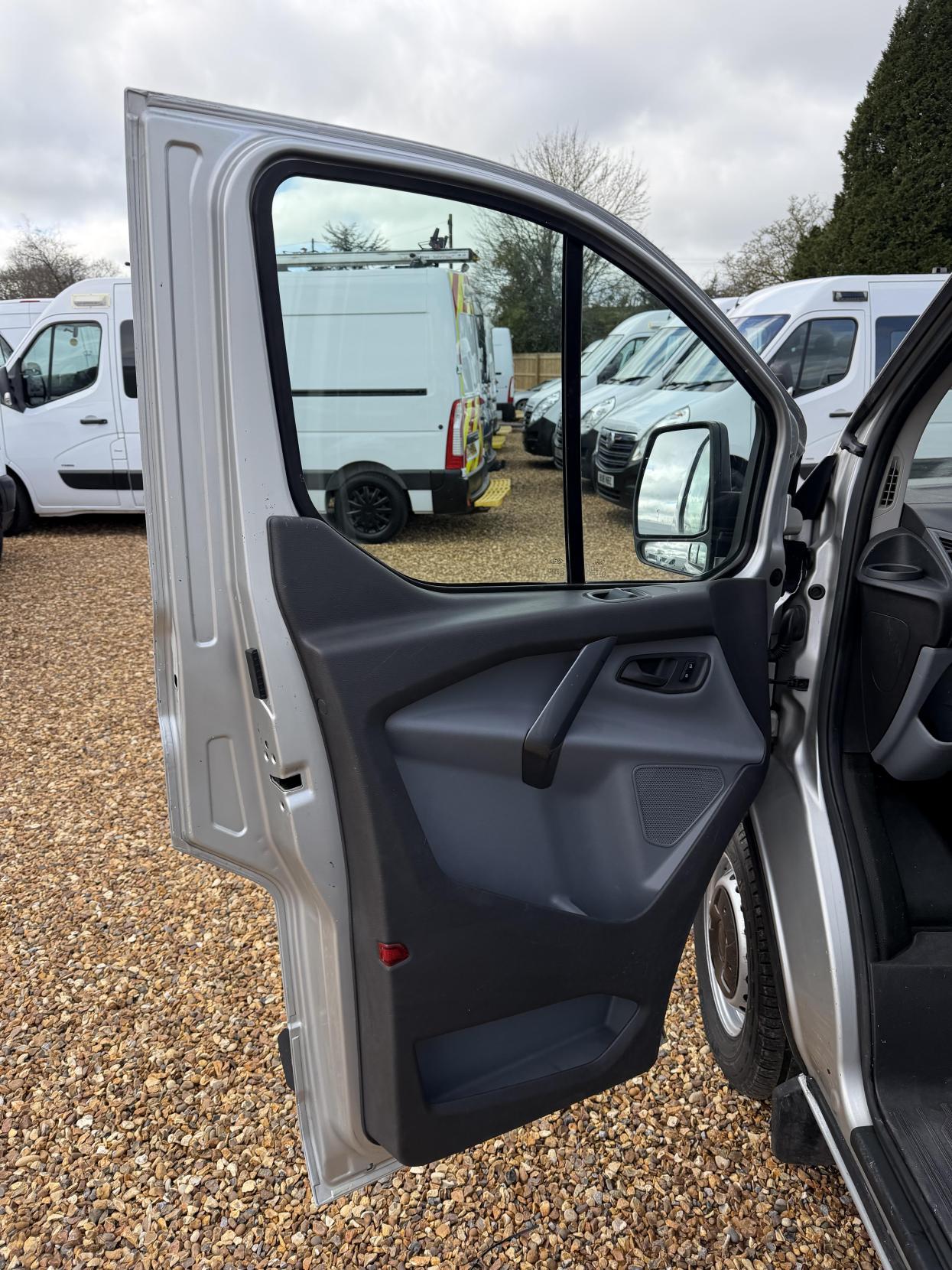 Used Ford Transit Custom 2016 for sale - 77778697: Photo 17