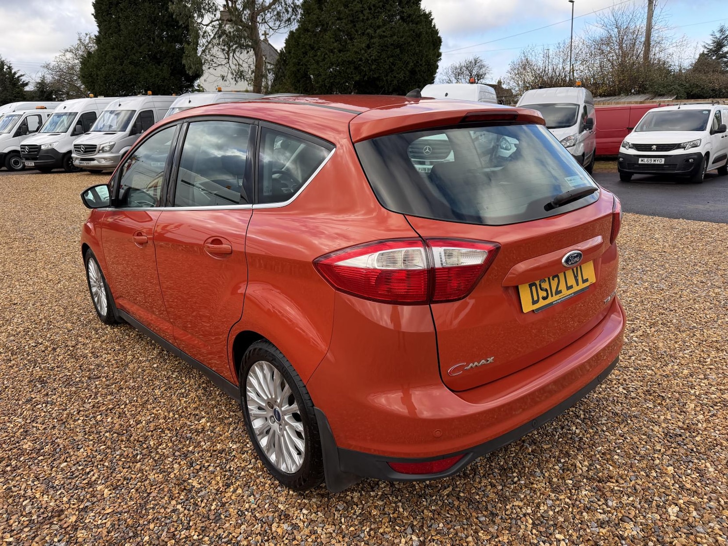 Used Ford C-Max 2012 for sale - 76631069: Photo 6