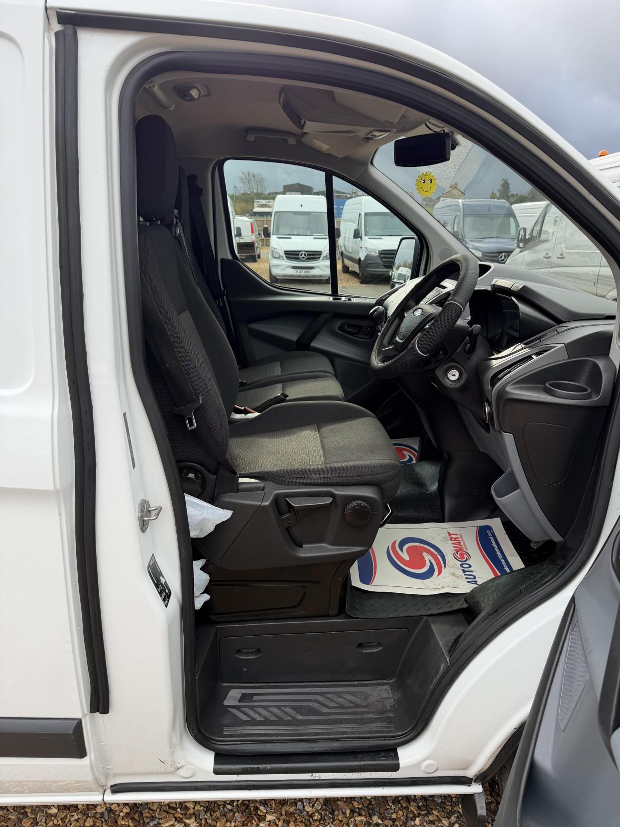 Used Ford Transit Custom 2015 for sale - 76471809: Photo 10