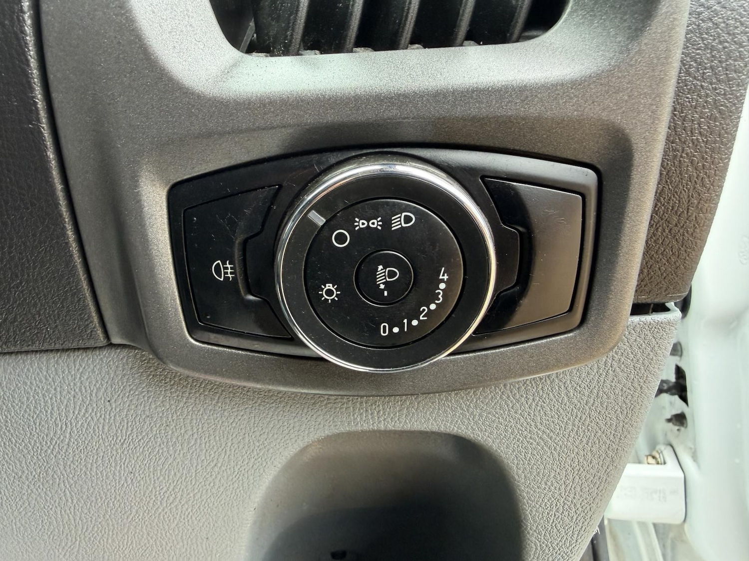 Used Ford Transit Custom 2015 for sale - 76471809: Photo 20