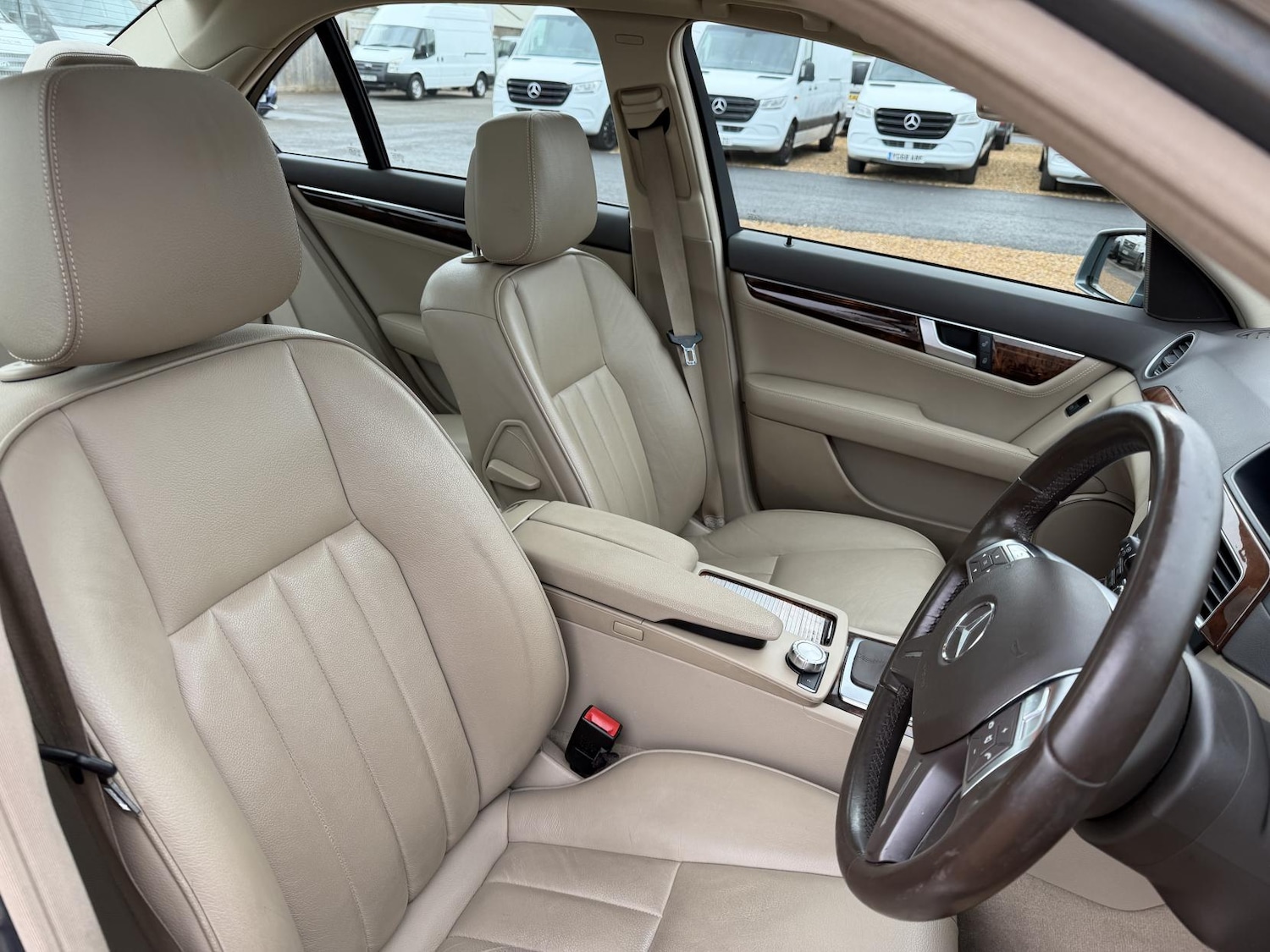 Used Mercedes-Benz C Class 2011 for sale - 76526554: Photo 11