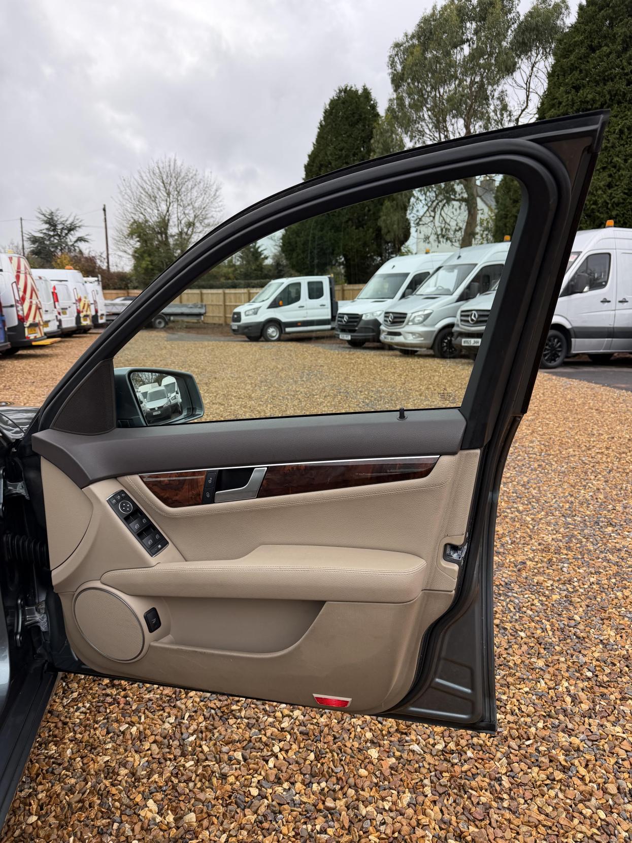 Used Mercedes-Benz C Class 2011 for sale - 76526554: Photo 13