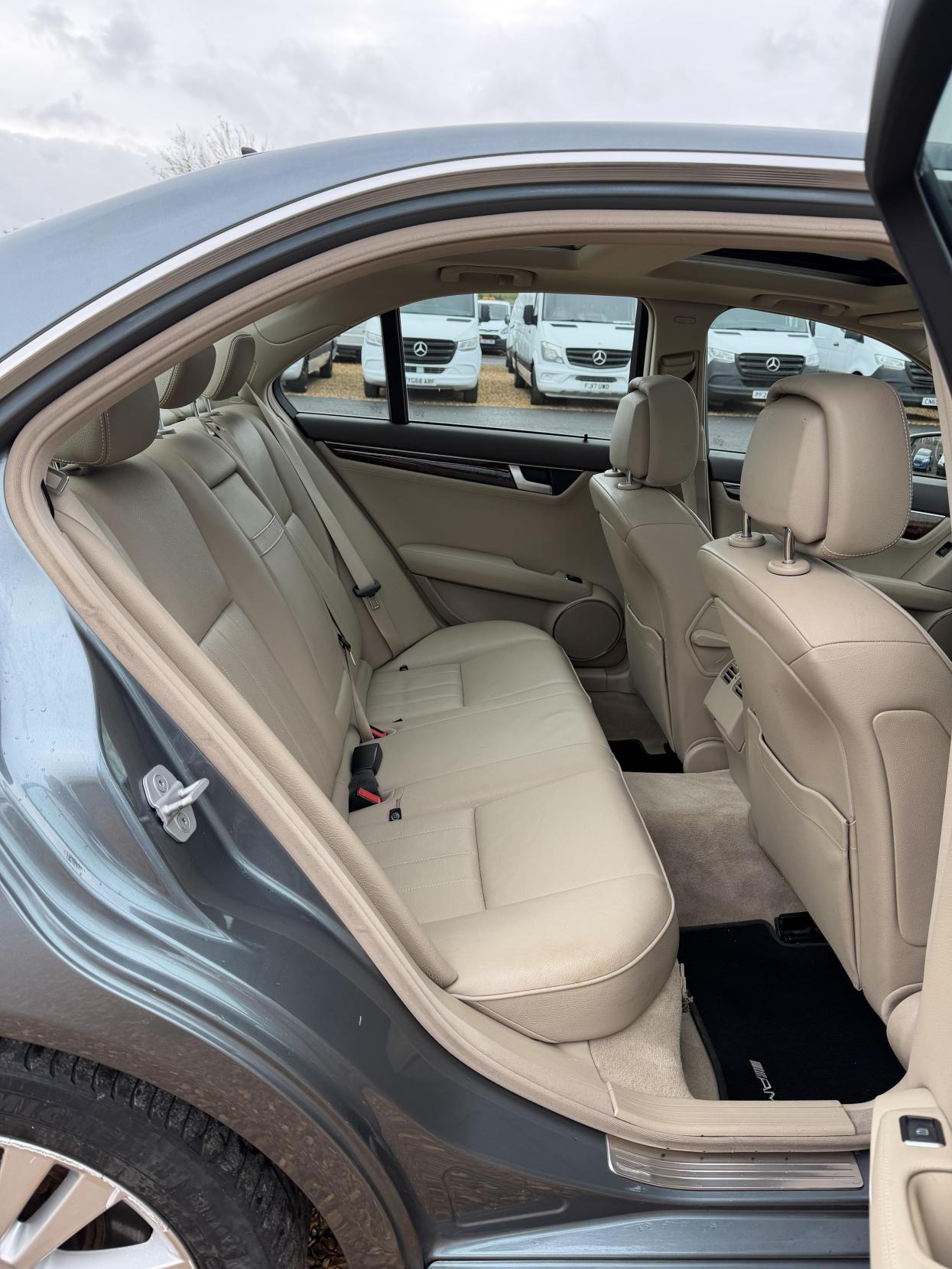 Used Mercedes-Benz C Class 2011 for sale - 76526554: Photo 15