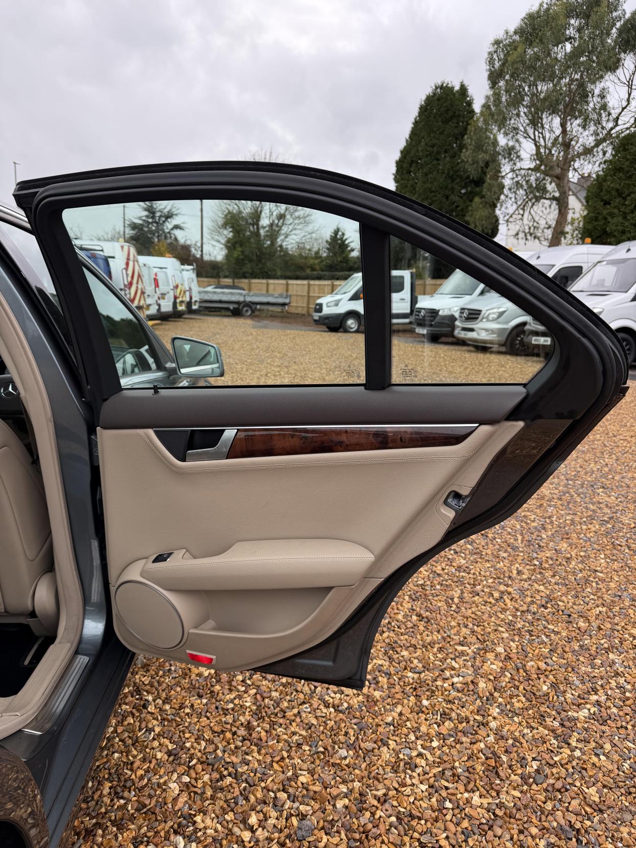 Used Mercedes-Benz C Class 2011 for sale - 76526554: Photo 16