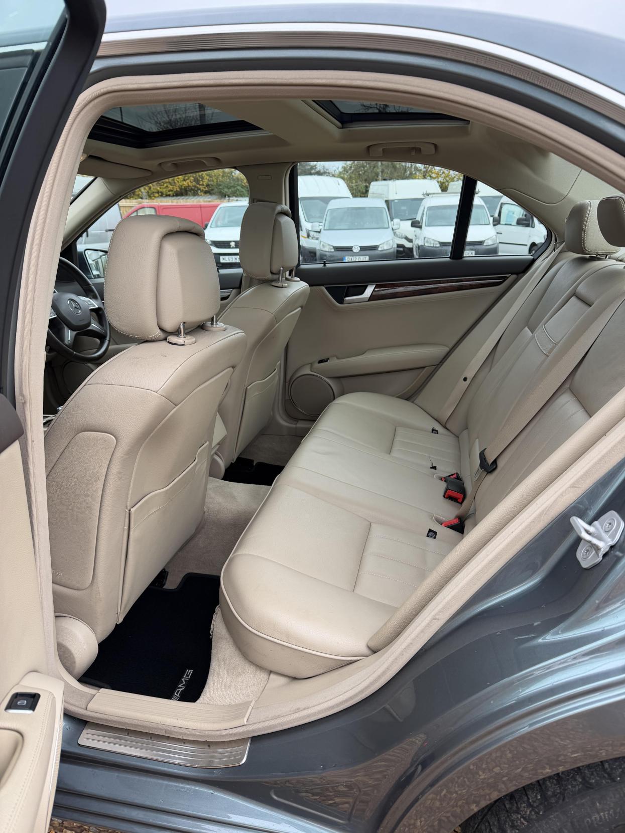 Used Mercedes-Benz C Class 2011 for sale - 76526554: Photo 21