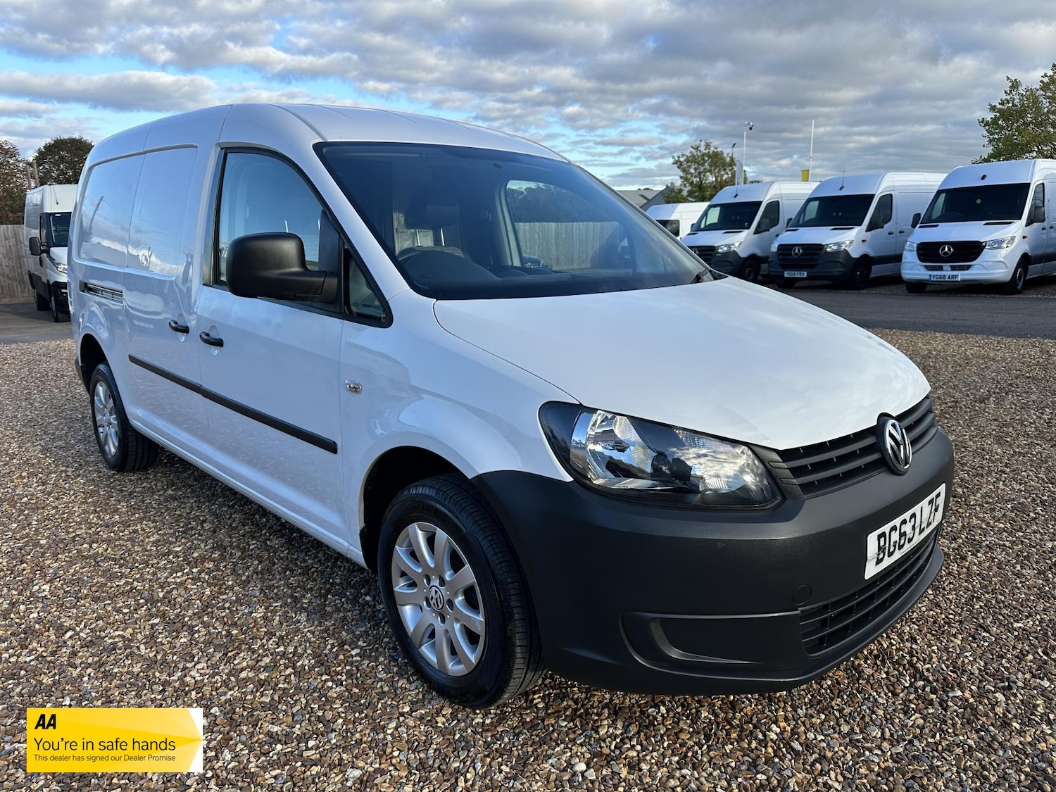 Used Volkswagen Caddy Maxi 2013 for sale - 76226138: Photo 1