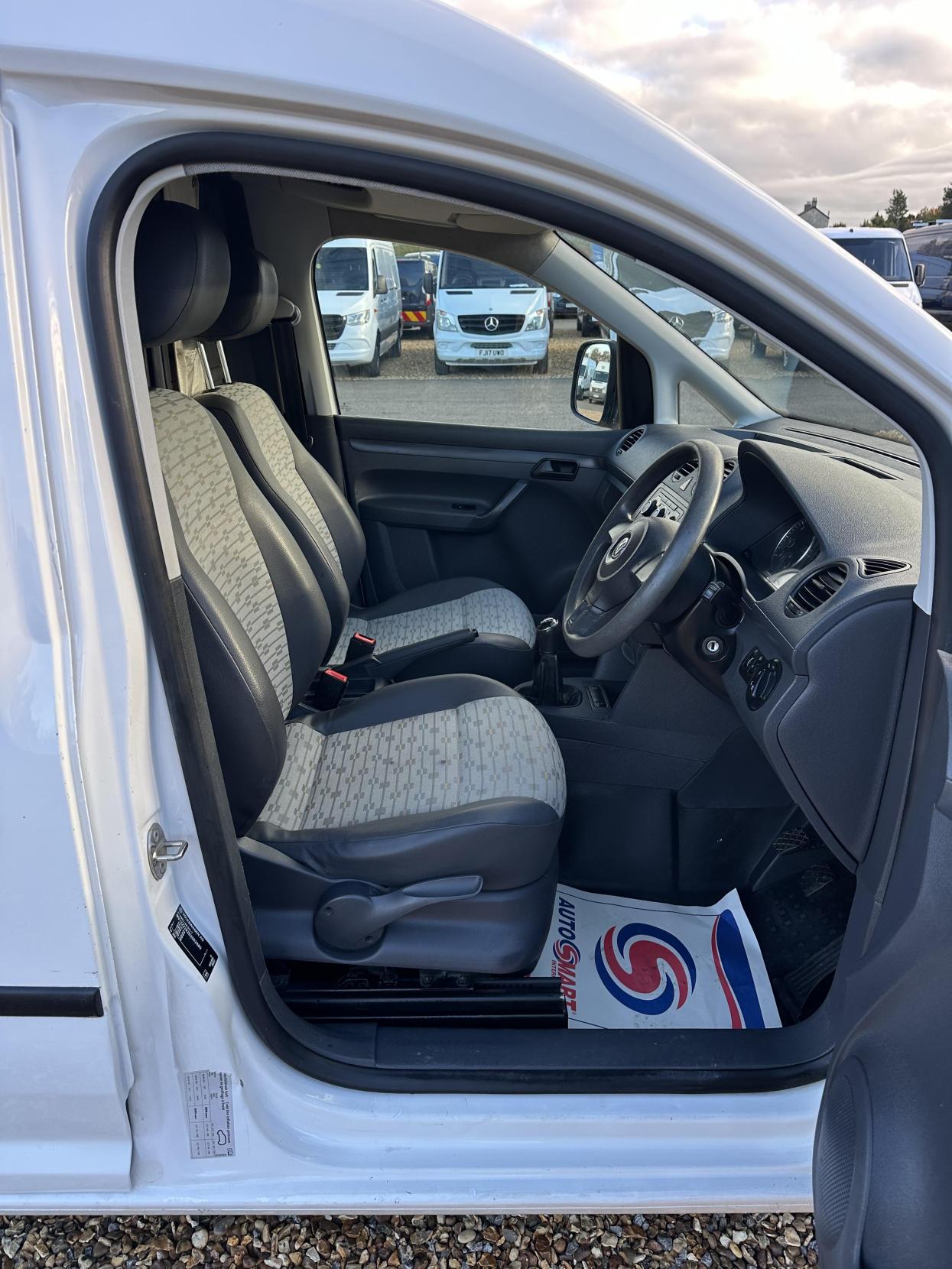 Used Volkswagen Caddy Maxi 2013 for sale - 76226138: Photo 10