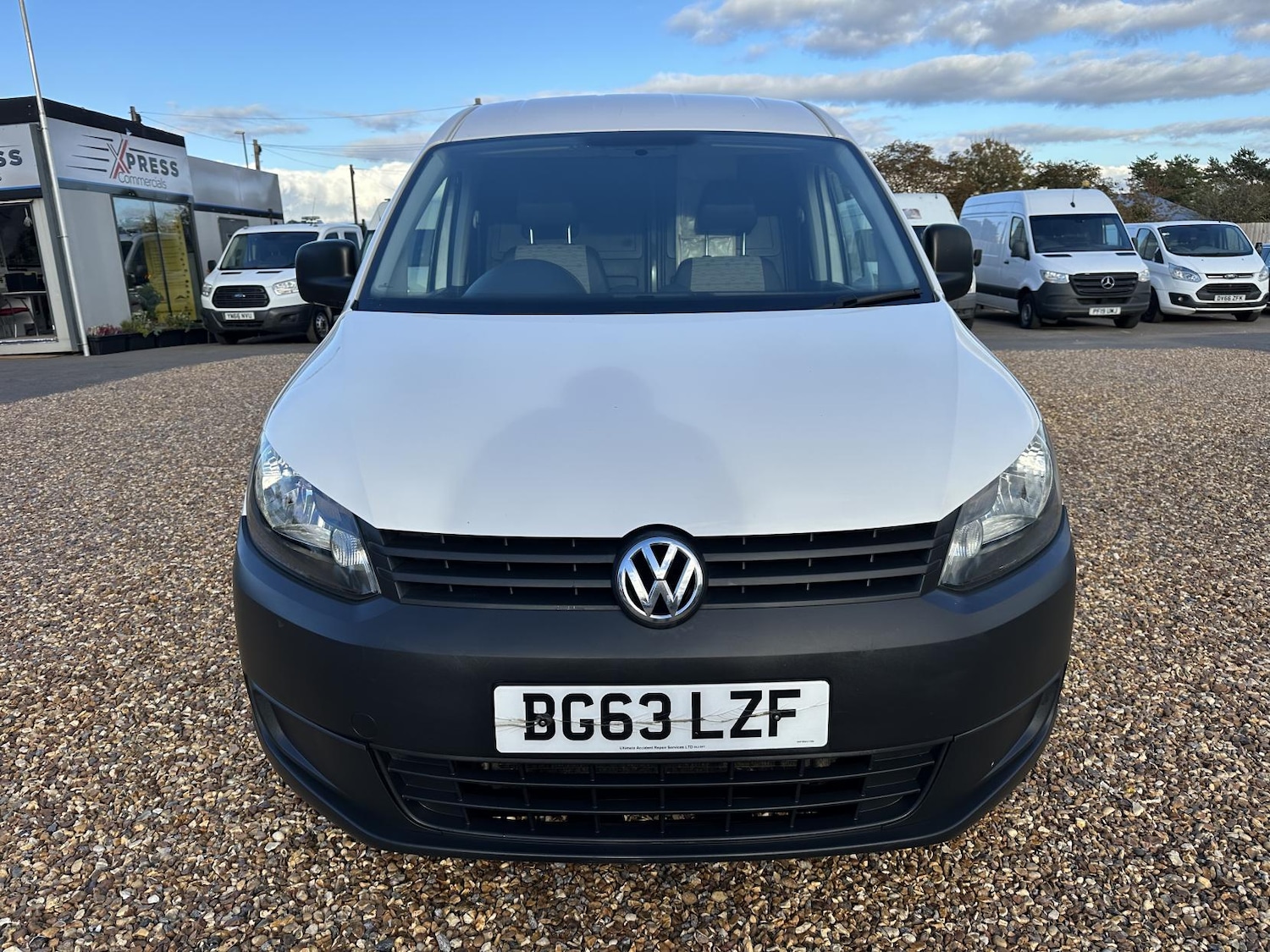 Used Volkswagen Caddy Maxi 2013 for sale - 76226138: Photo 2