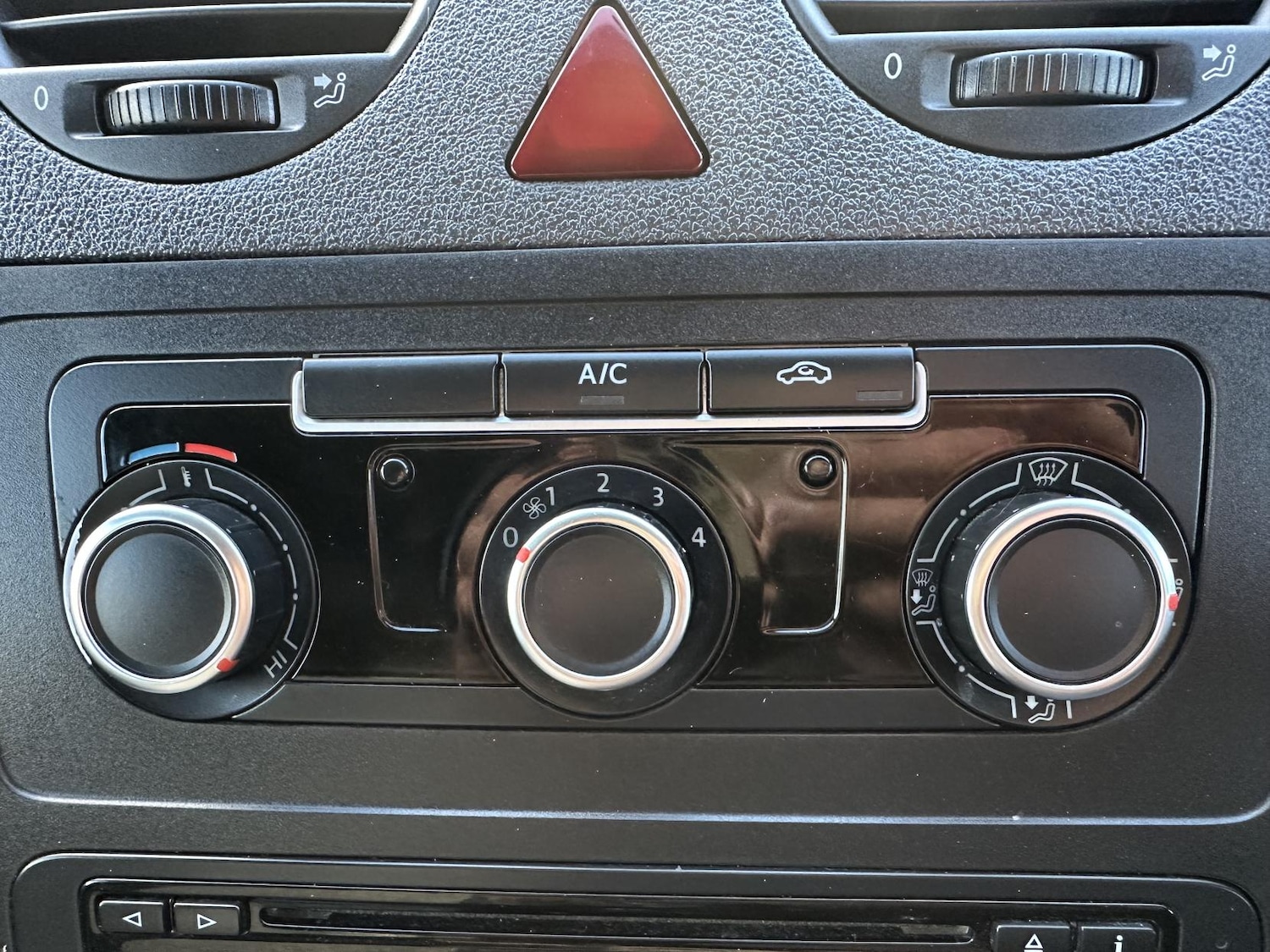 Used Volkswagen Caddy Maxi 2013 for sale - 76226138: Photo 22