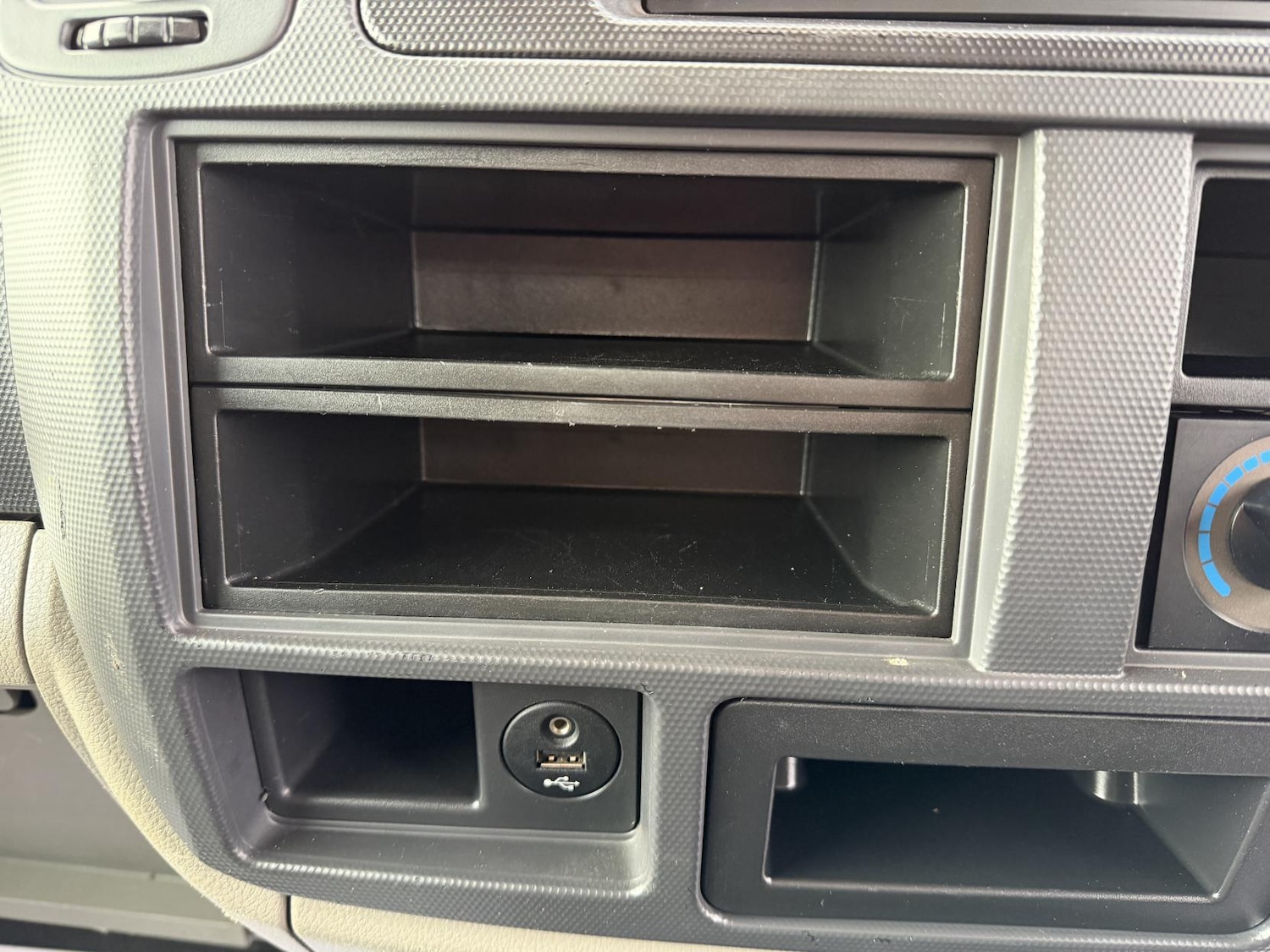 Used Nissan Cabstar 2015 for sale - 76853545: Photo 23