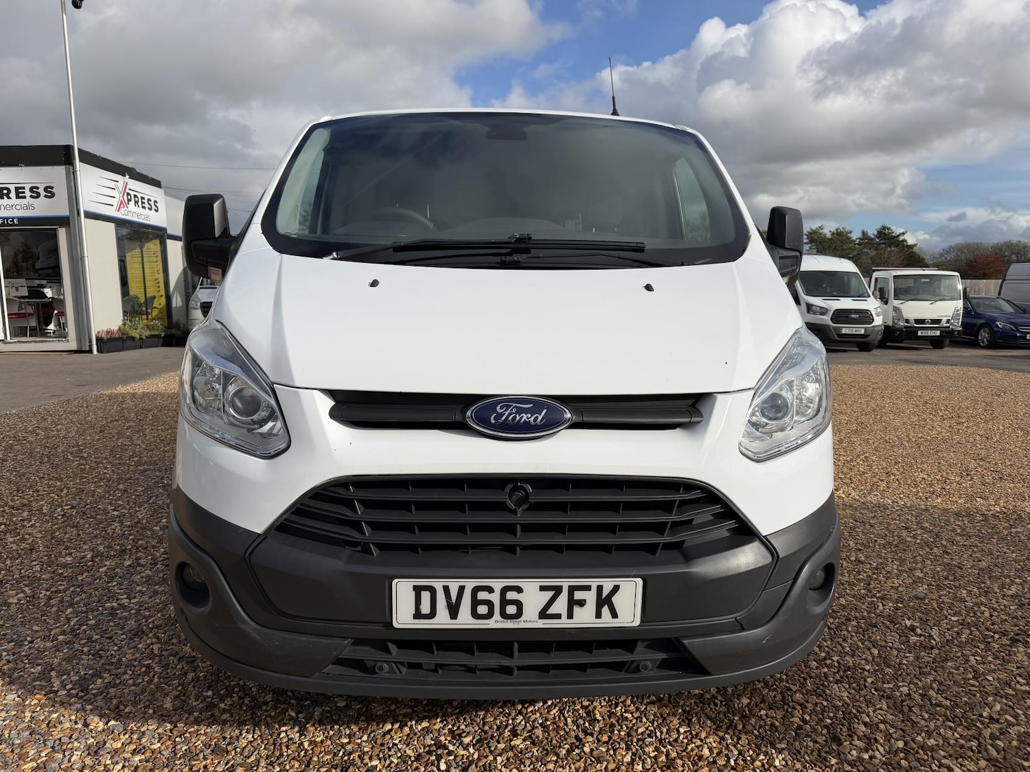 Used Ford Transit Custom 2016 for sale - 76438418: Photo 2