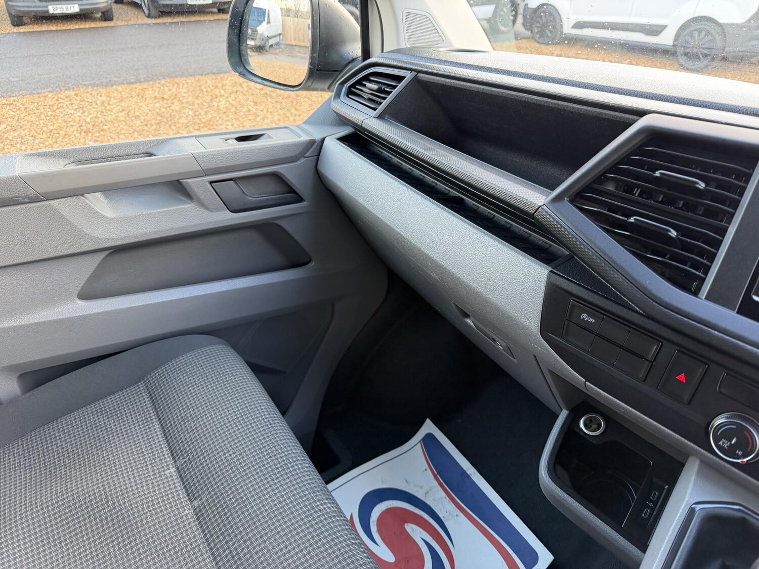 Used Volkswagen Transporter 2021 for sale - 77881458: Photo 30