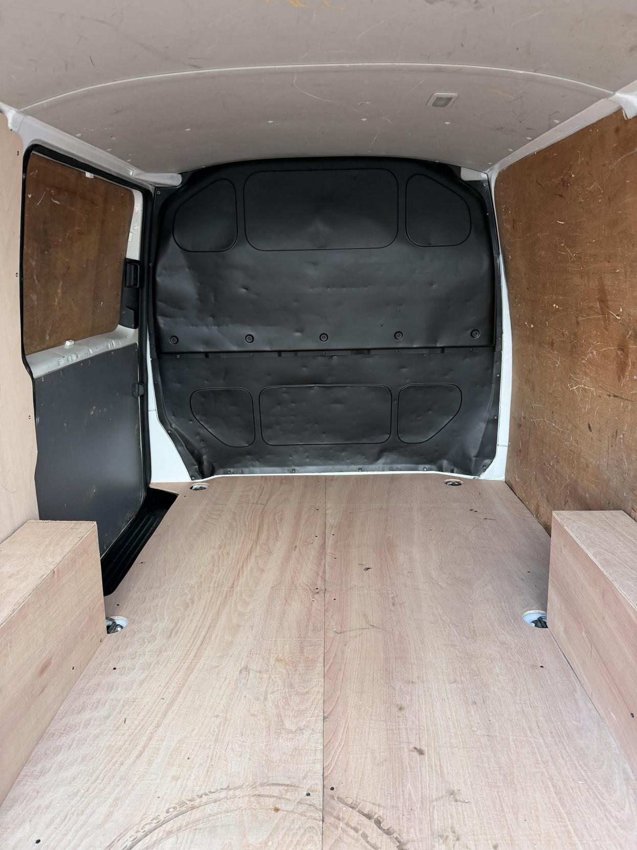 Used Volkswagen Transporter 2021 for sale - 77881458: Photo 39