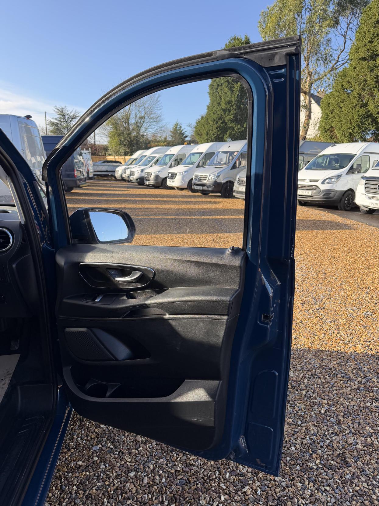 Used Mercedes-Benz Vito 2018 for sale - 76671038: Photo 13