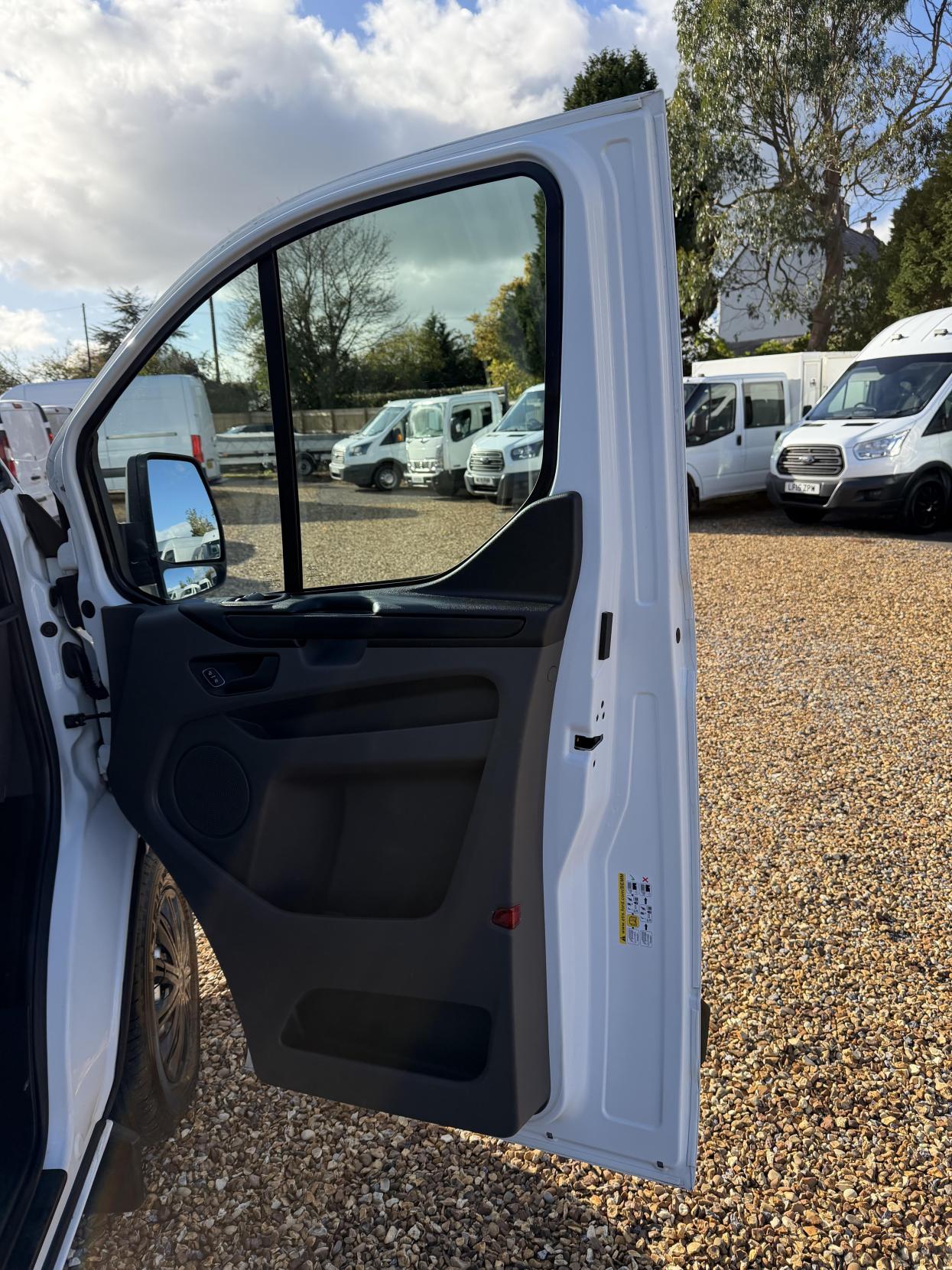 Used Ford Transit Custom 2018 for sale - 76377162: Photo 14