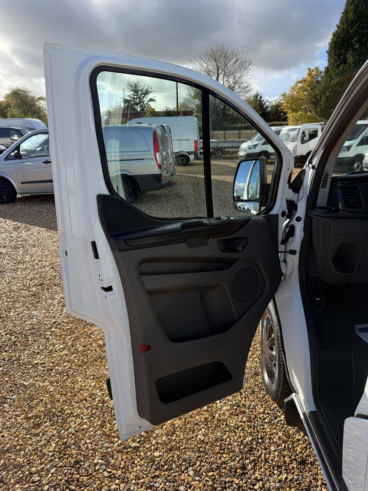 Used Ford Transit Custom 2018 for sale - 76377162: Photo 19