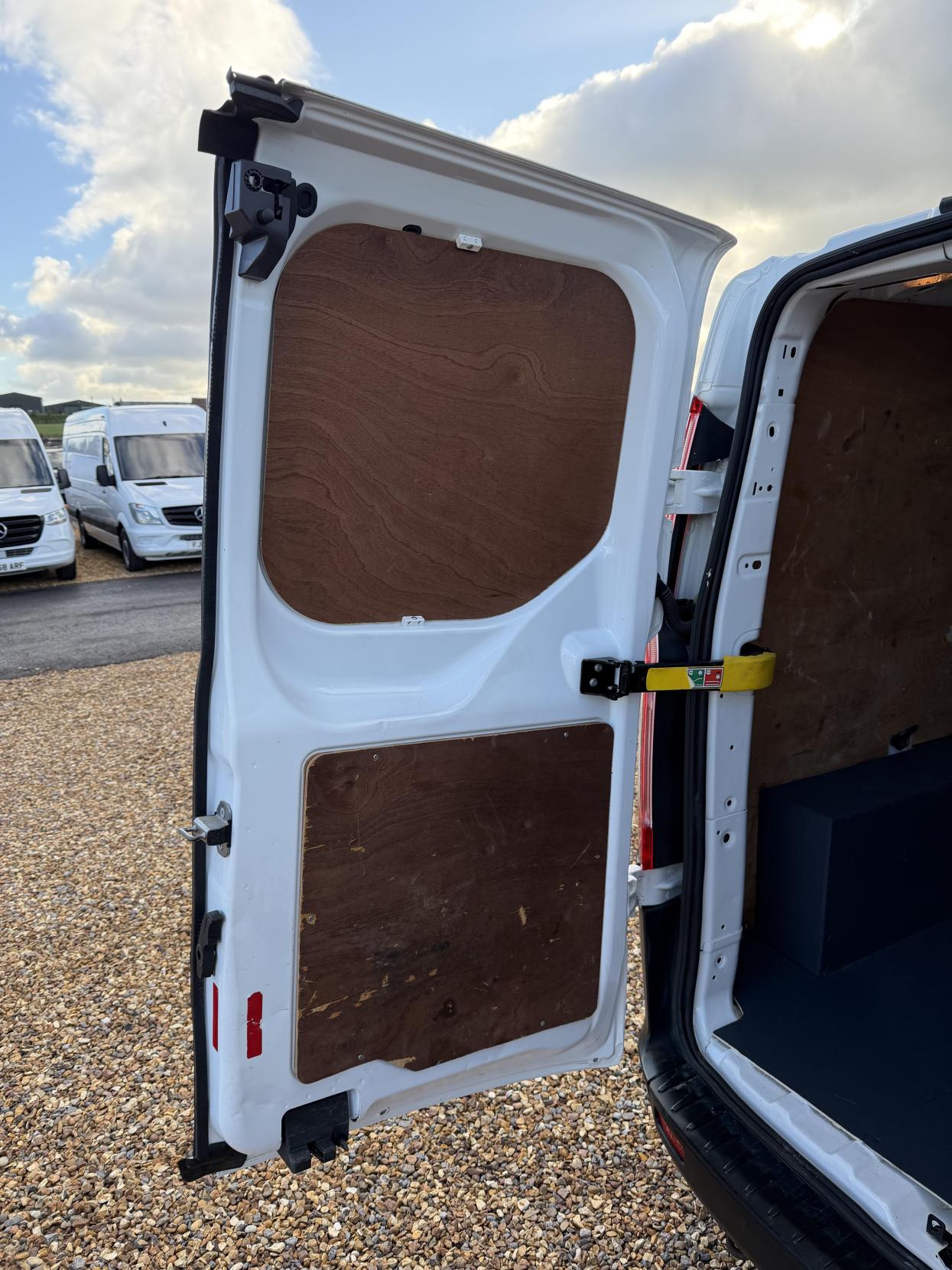 Used Ford Transit Custom 2018 for sale - 76377162: Photo 33