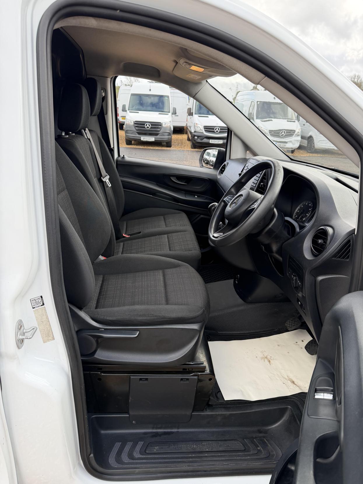 Used Mercedes-Benz Vito 2019 for sale - 77709201: Photo 11
