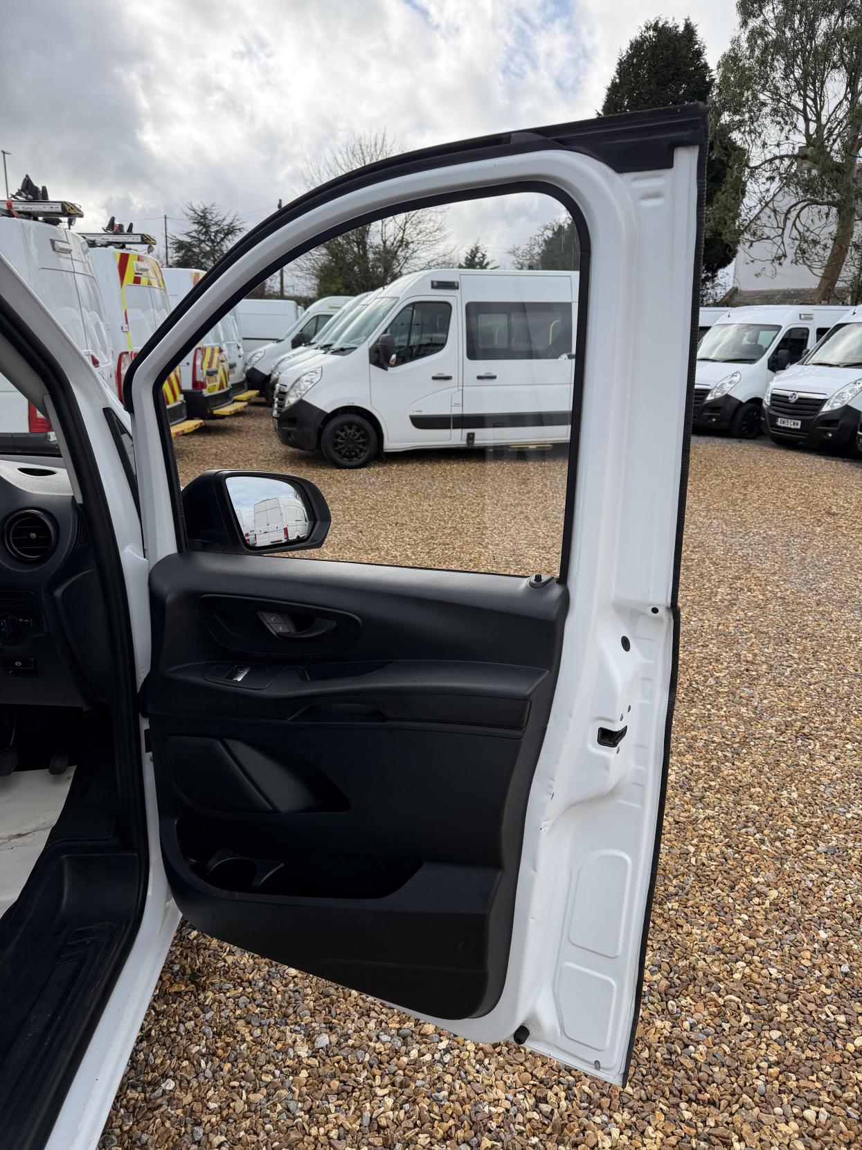 Used Mercedes-Benz Vito 2019 for sale - 77709201: Photo 12