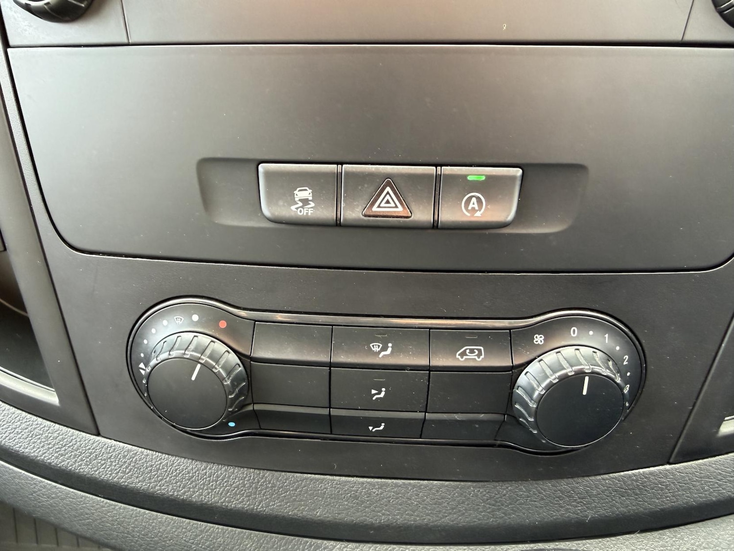 Used Mercedes-Benz Vito 2019 for sale - 77709201: Photo 27