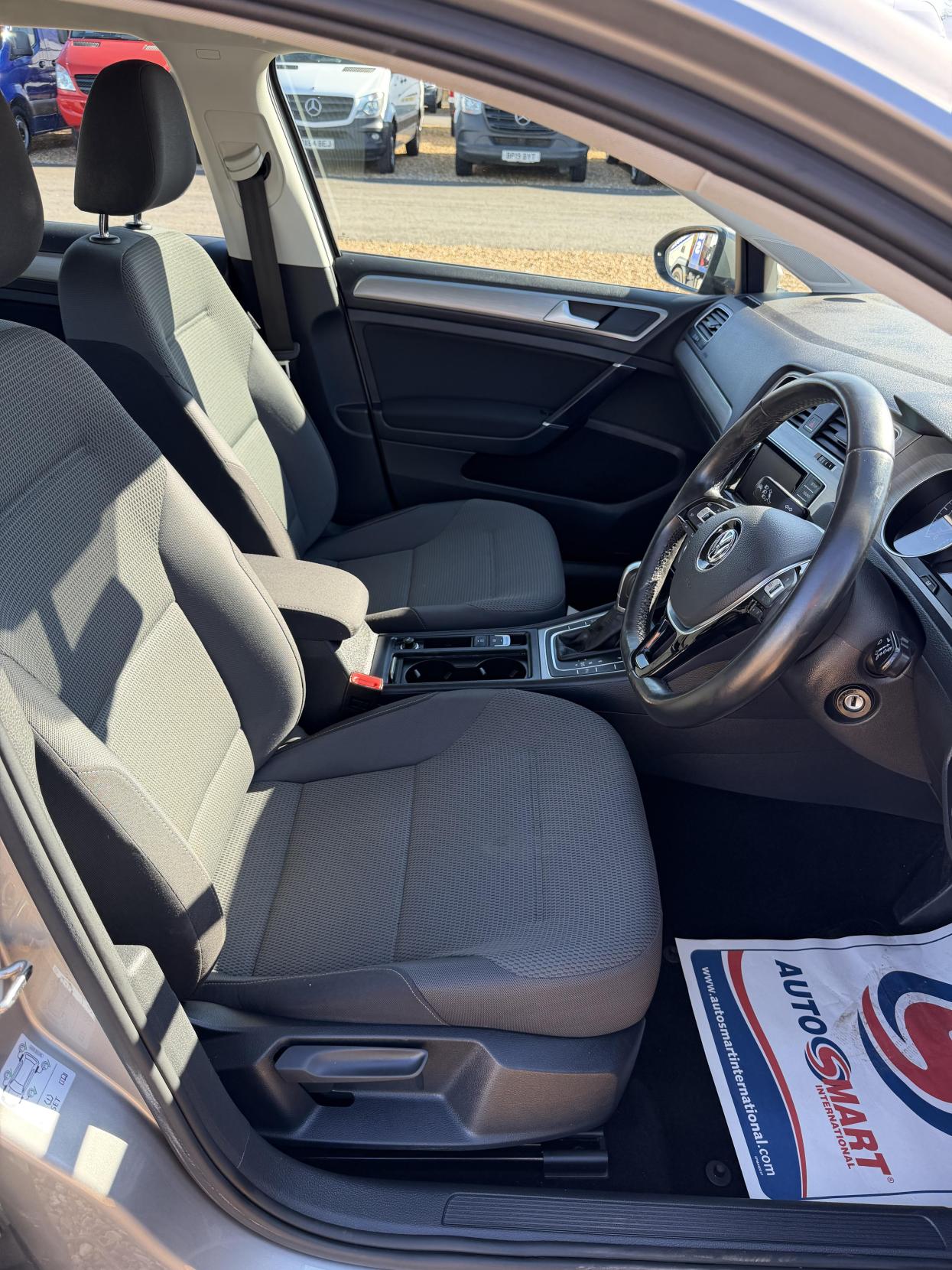 Used Volkswagen Golf 2014 for sale - 77938600: Photo 11