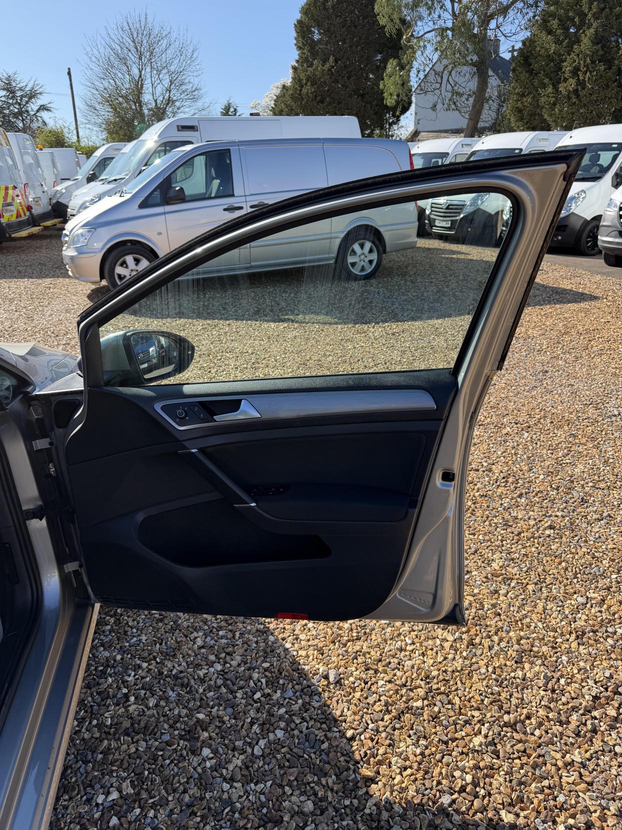 Used Volkswagen Golf 2014 for sale - 77938600: Photo 12