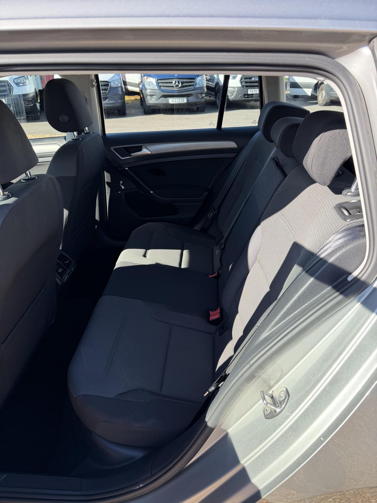 Used Volkswagen Golf 2014 for sale - 77938600: Photo 19