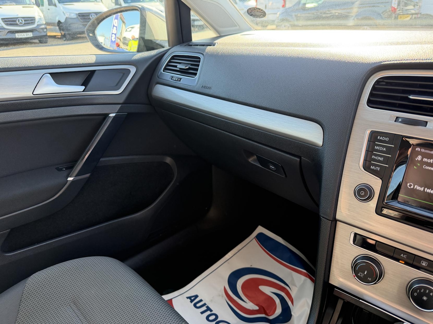 Used Volkswagen Golf 2014 for sale - 77938600: Photo 35