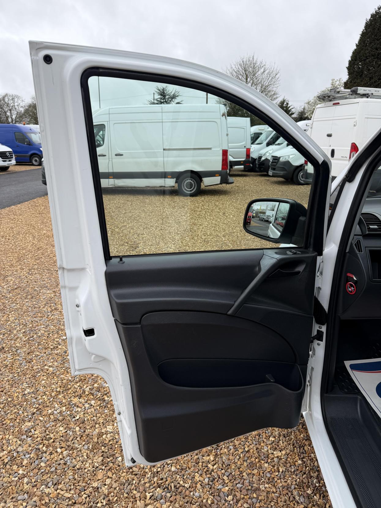 Used Mercedes-Benz Vito 2013 for sale - 78042333: Photo 14