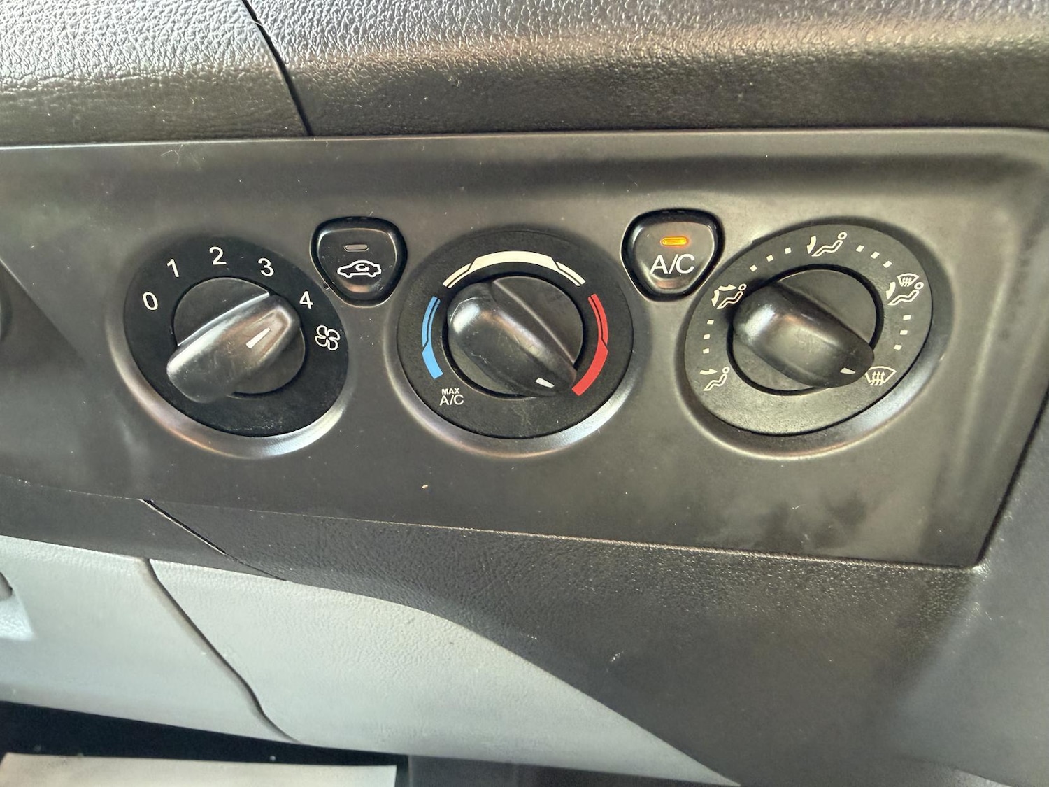 Used Ford Transit Custom 2015 for sale - 76671036: Photo 23