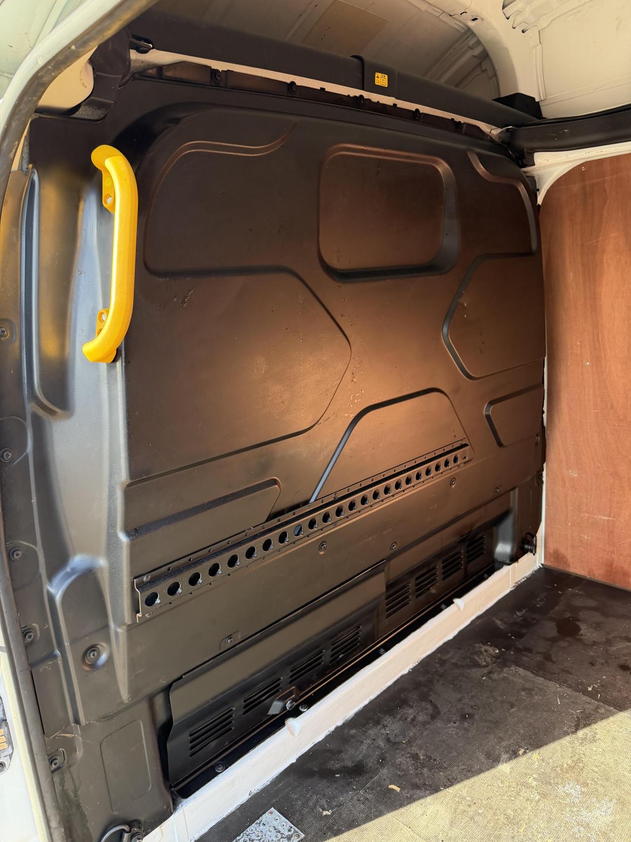 Used Ford Transit Custom 2015 for sale - 76671036: Photo 28