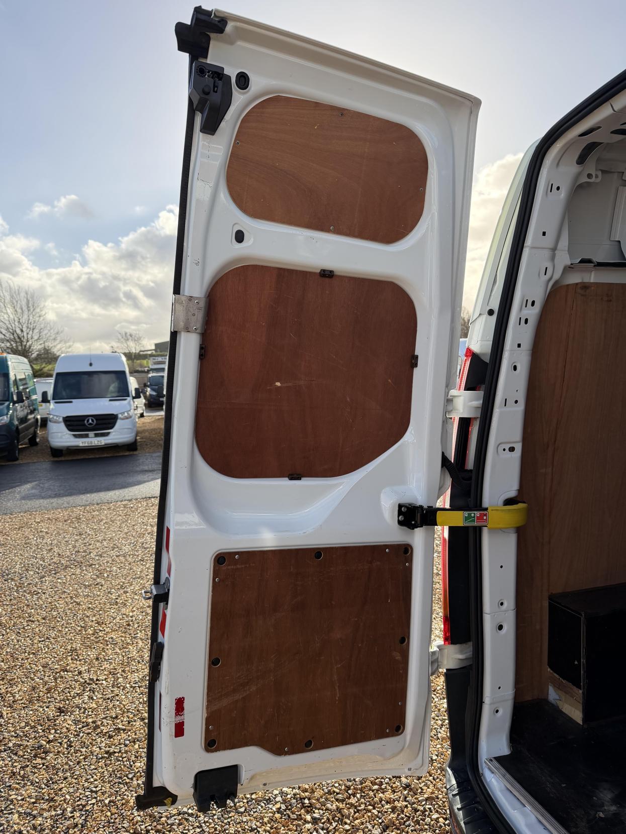 Used Ford Transit Custom 2015 for sale - 76671036: Photo 37