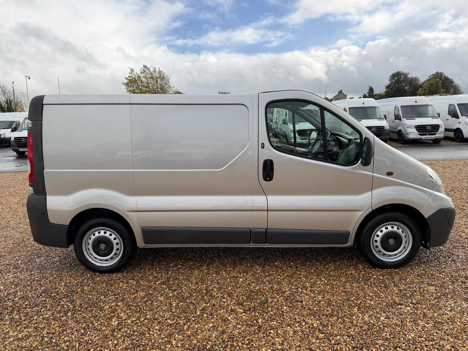 Used Vauxhall Vivaro 2010 for sale - 76336035: Photo 10