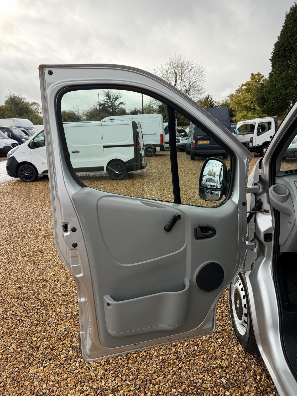 Used Vauxhall Vivaro 2010 for sale - 76336035: Photo 15