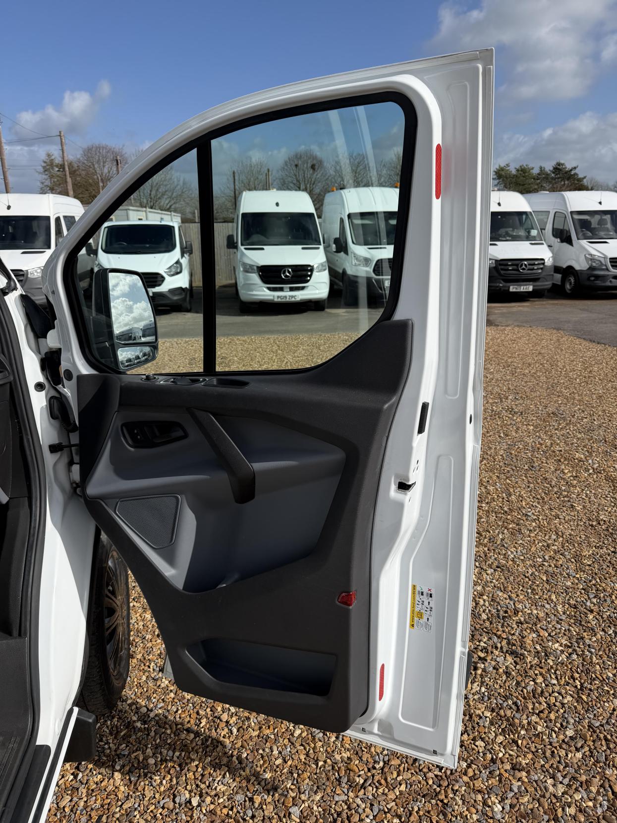 Used Ford Transit Custom 2018 for sale - 77837384: Photo 13
