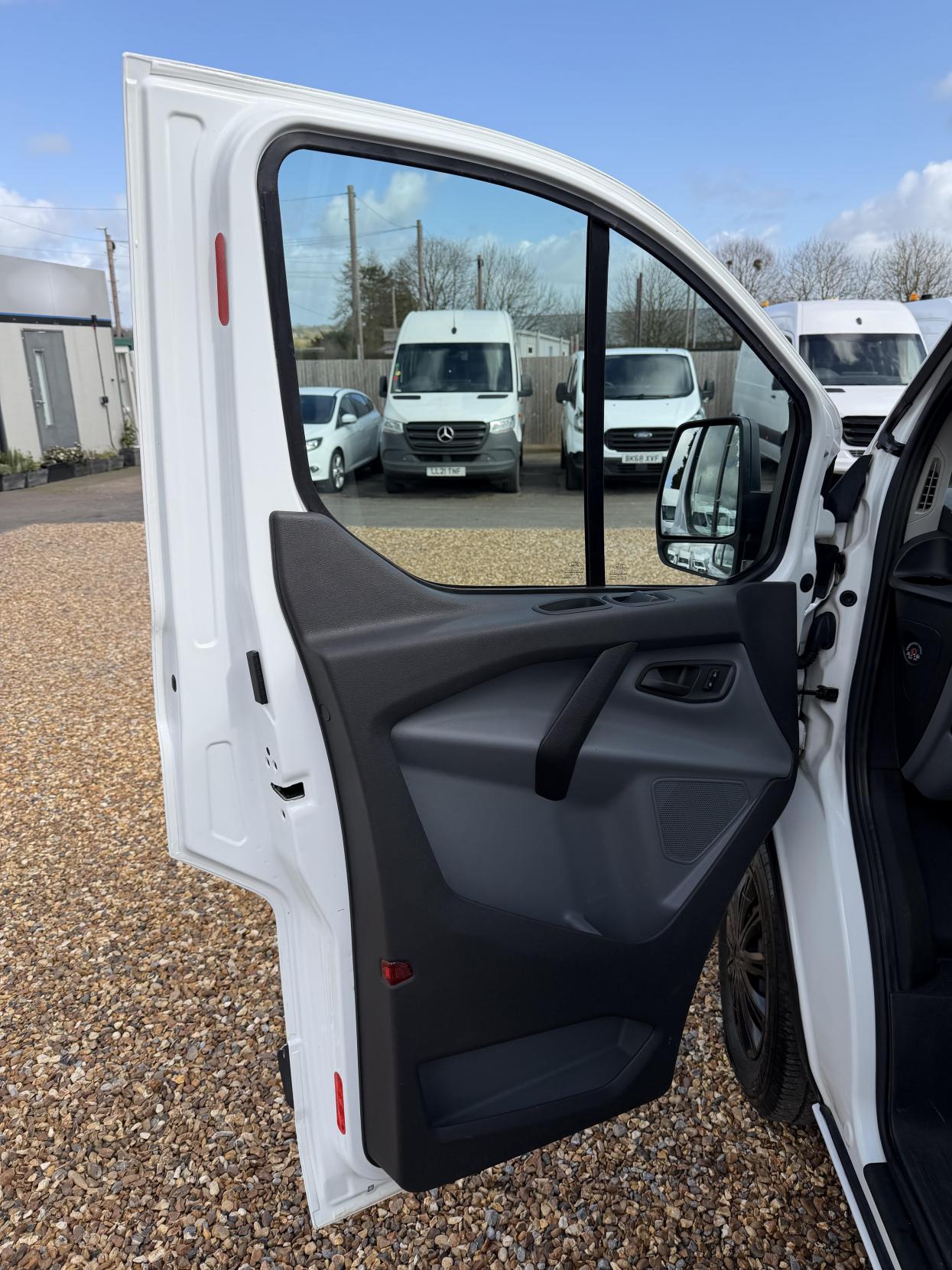 Used Ford Transit Custom 2018 for sale - 77837384: Photo 15