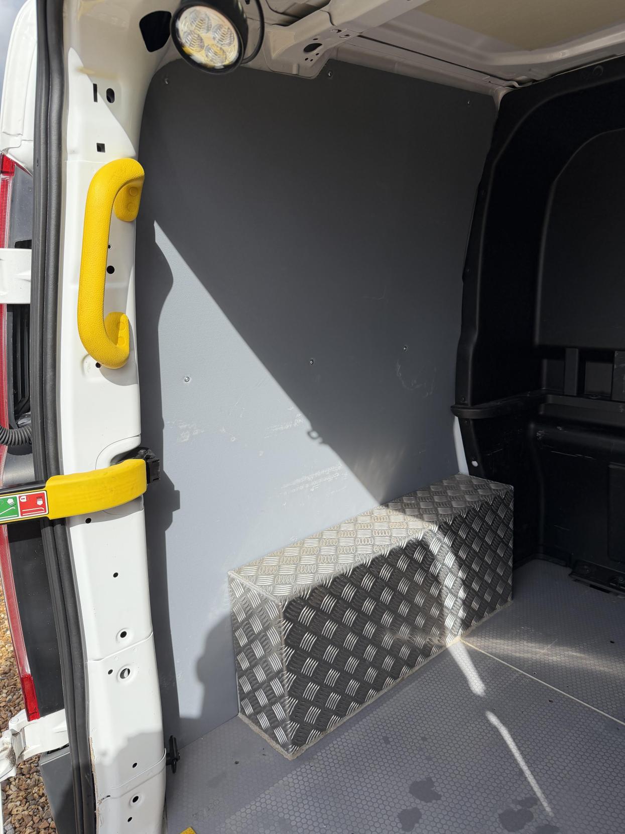 Used Ford Transit Custom 2018 for sale - 77837384: Photo 41