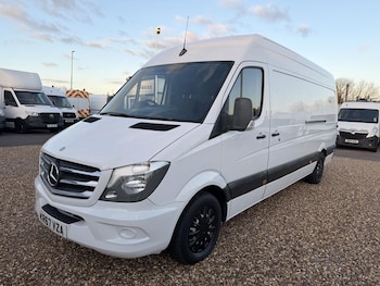 Used Mercedes-Benz Sprinter 2017 for sale - 77048036: Photo