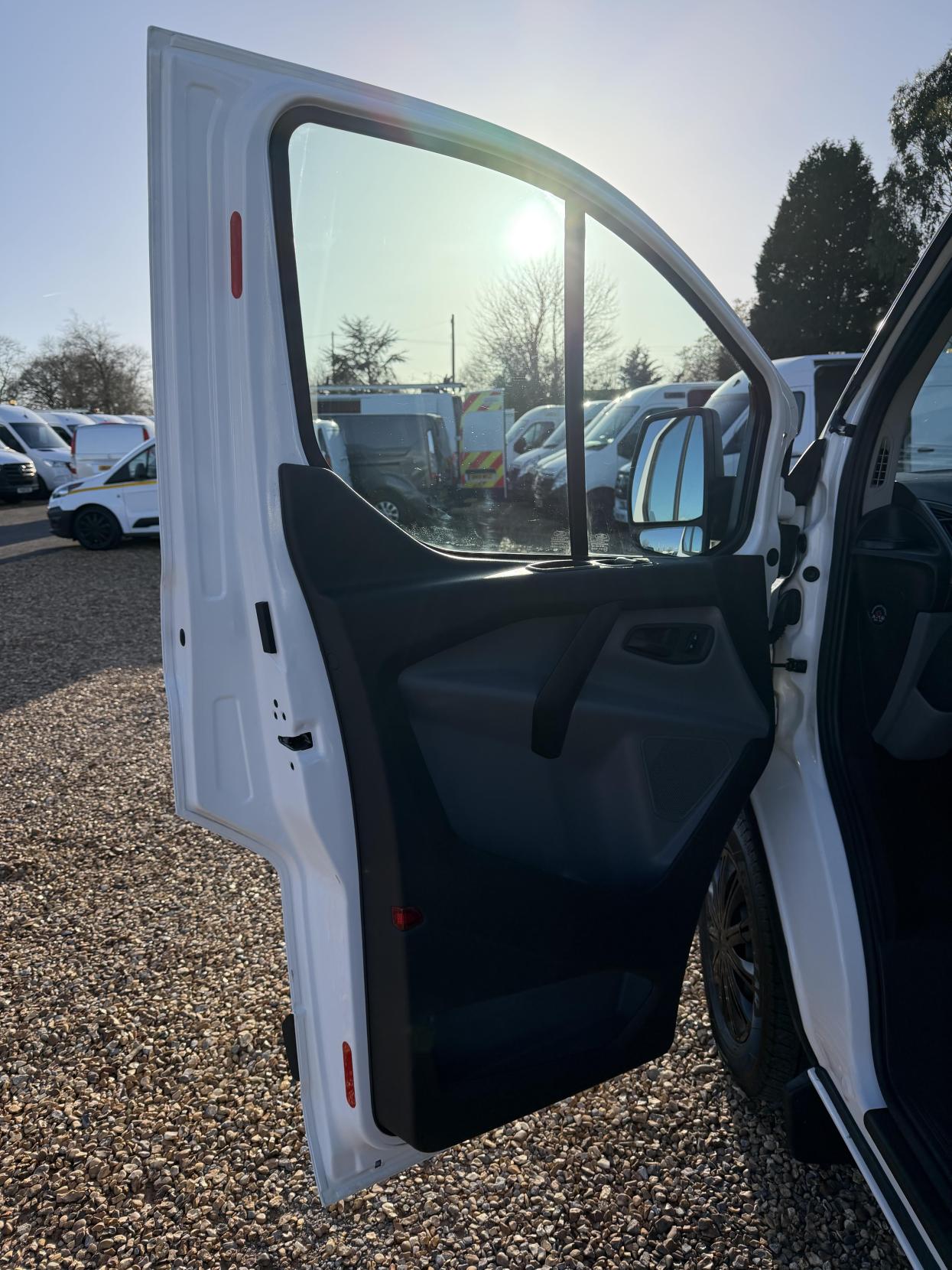 Used Ford Transit Custom 2017 for sale - 77896102: Photo 15