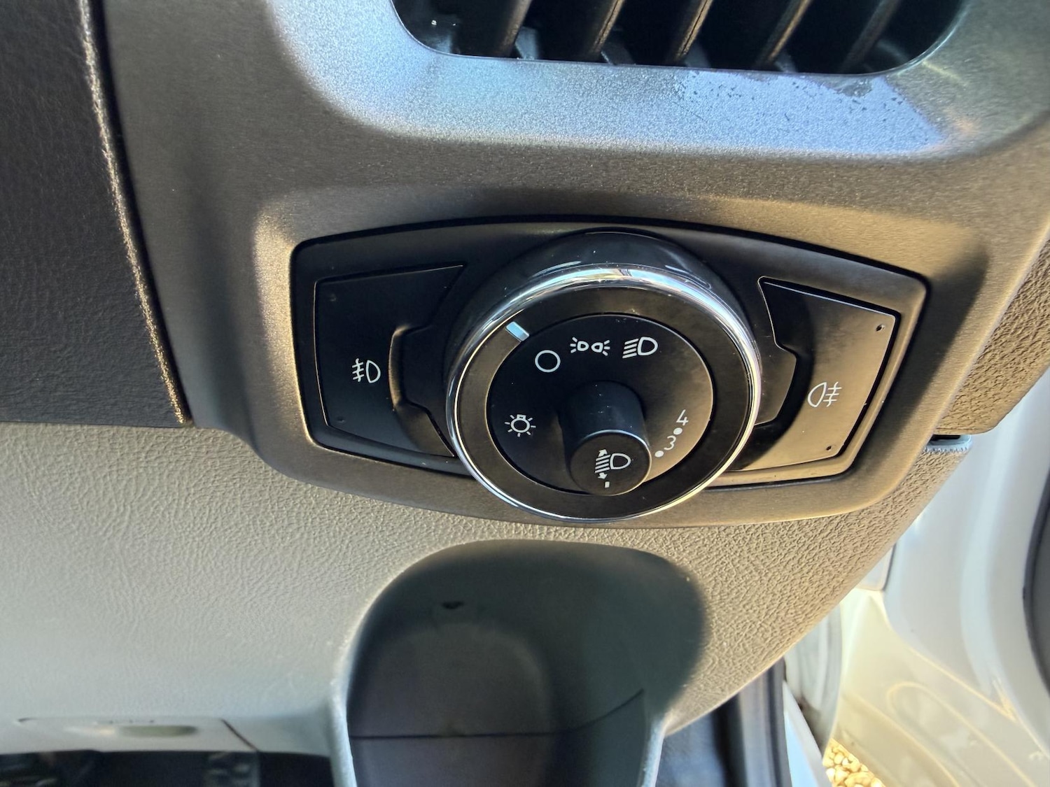 Used Ford Transit Custom 2017 for sale - 77896102: Photo 22